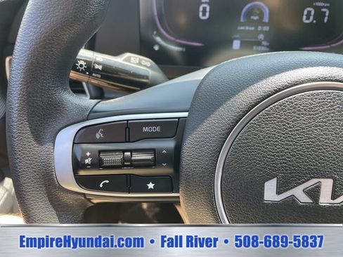 Used 2024 Kia Sportage LX FWD image 28