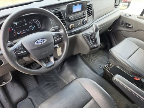 Used 2022 Ford Transit 350 DRW RWD image 5