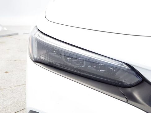 Used 2023 Honda Civic Sport image 3