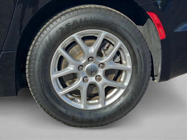 Used 2025 Chrysler Pacifica Select FWD image 28