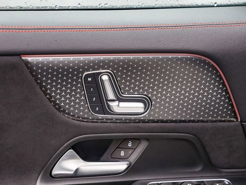 Certified 2025 Mercedes-Benz GLA 250 GLA 250 image 21