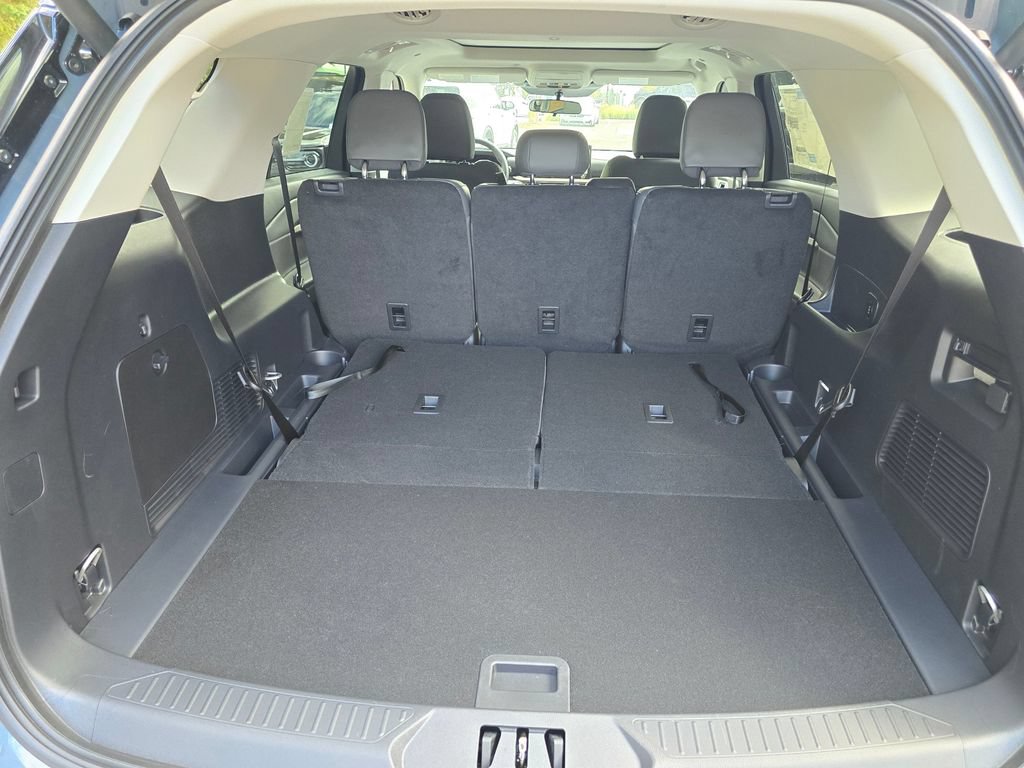 New 2026 Ford Explorer Active w/ Active Comfort Package AWD/4WD image 14