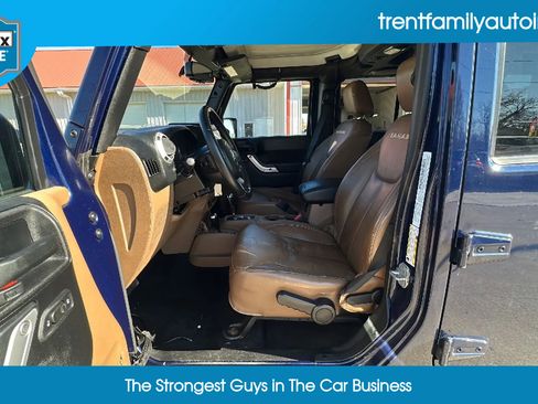 Used 2013 Jeep Wrangler Unlimited Sahara w/ Dual Top Group image 22