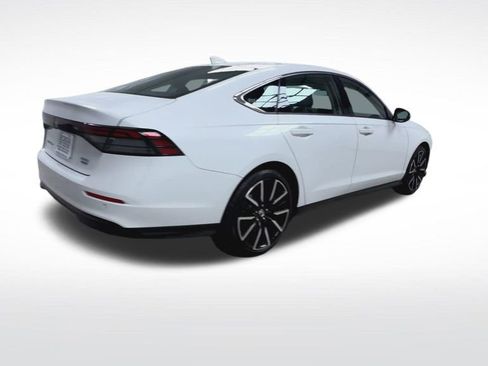 Used 2024 Honda Accord Touring image 8