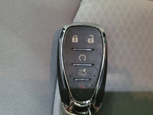Used 2020 Chevrolet Malibu LT FWD image 32