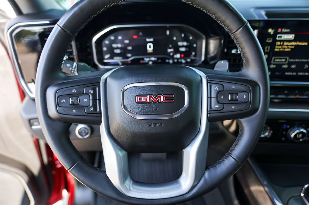 Used 2024 GMC Sierra 1500 SLT AWD/4WD image 15