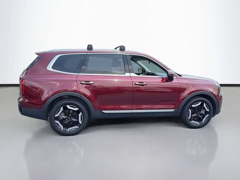 Used 2023 Kia Telluride S FWD image 4