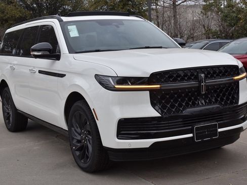 New 2025 Lincoln Navigator L Reserve w/ Jet Appearance Package image 3