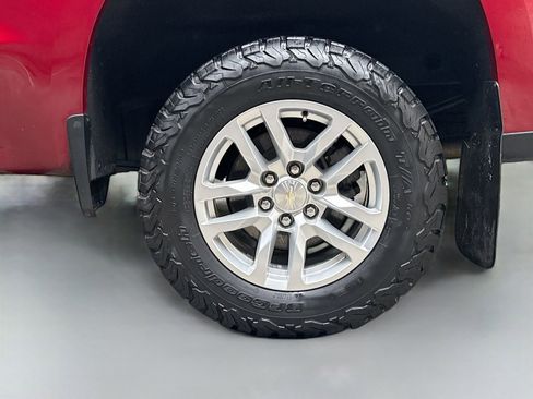 Used 2021 Chevrolet Silverado 1500 LT w/ Z71 Off-Road Package AWD/4WD image 33