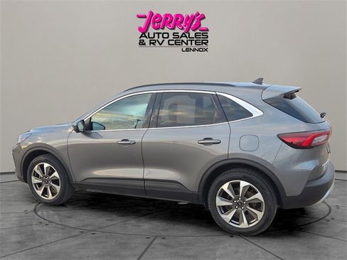 Used 2023 Ford Escape Platinum image 12