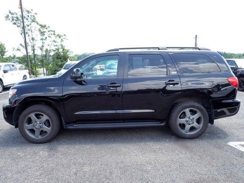 Used 2015 Toyota Sequoia SR5 AWD/4WD image 2