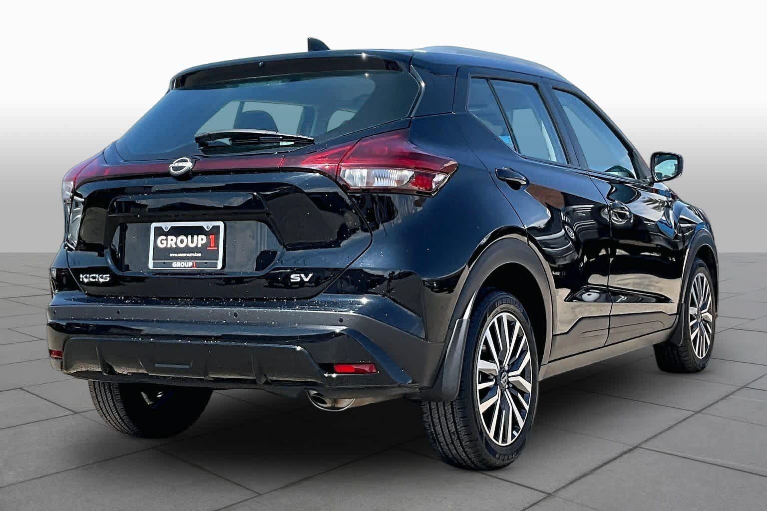 Used 2023 Nissan Kicks SV FWD image 13