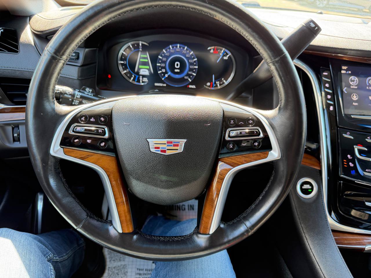 Used 2018 Cadillac Escalade Luxury AWD/4WD image 80
