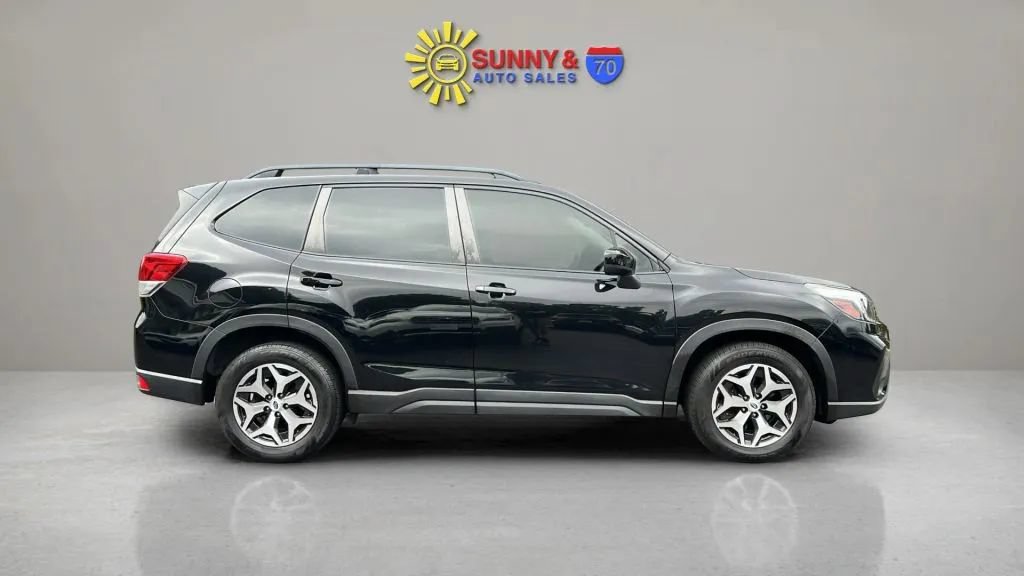 Used 2019 Subaru Forester Premium w/ All-Weather Package AWD/4WD image 9