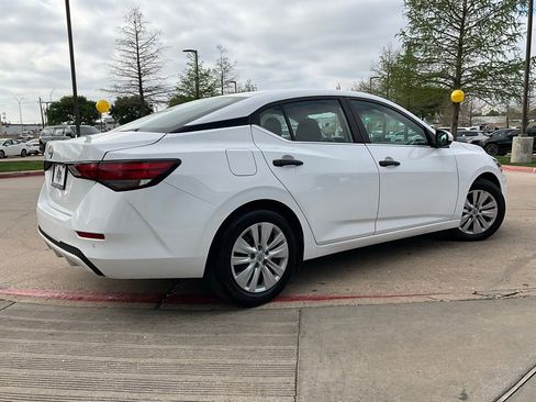 Used 2025 Nissan Sentra S image 6