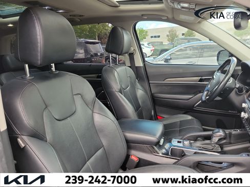 Used 2022 Kia Telluride SX w/ Nightfall Edition Package AWD/4WD image 9