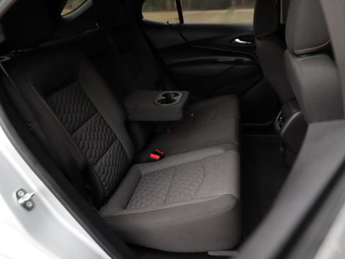 Used 2018 Chevrolet Equinox LT FWD image 25