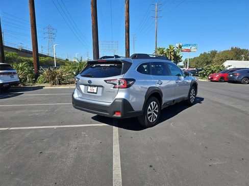 Certified 2025 Subaru Outback Premium image 7