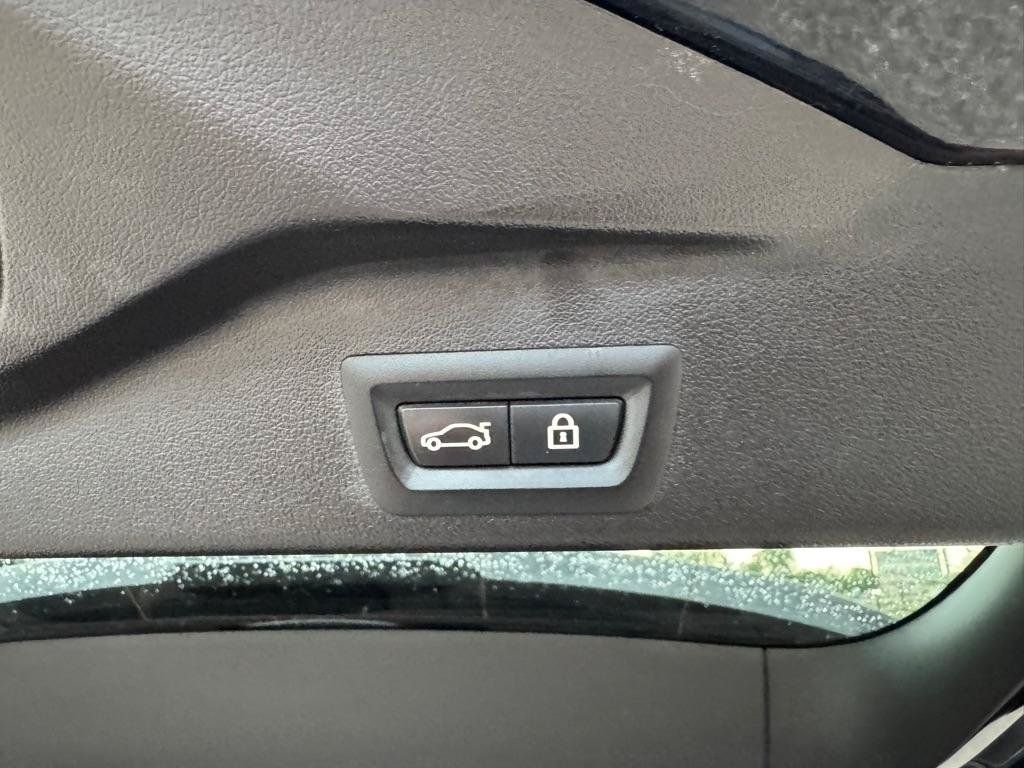 Used 2021 BMW X5 M50i w/ Dynamic Handling Package AWD/4WD image 26
