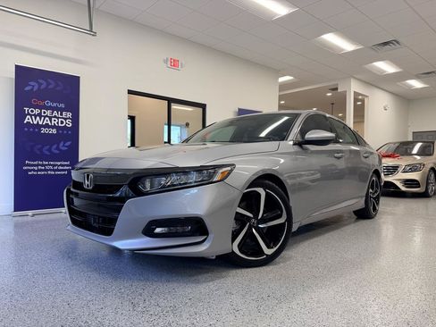 Used 2020 Honda Accord Sport image 2
