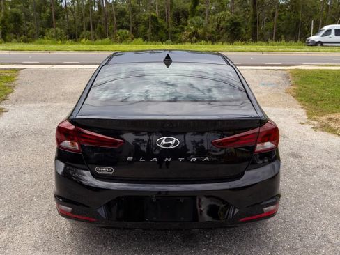 Used 2019 Hyundai Elantra SEL FWD image 4