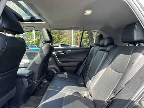 Used 2023 Toyota RAV4 XLE w/ Convenience Package FWD image 9