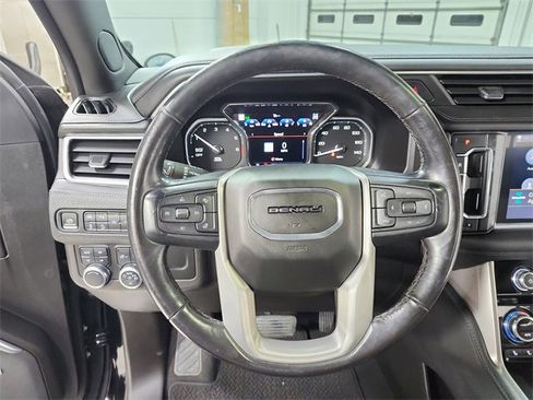 Used 2021 GMC Yukon XL Denali image 23
