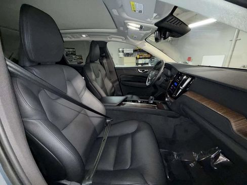 Used 2023 Volvo XC60 B5 Plus w/ Climate Package AWD/4WD image 14