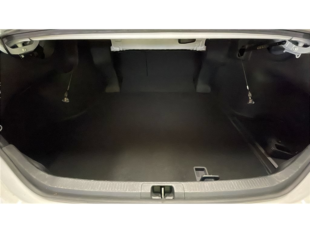 Used 2025 Toyota Camry LE FWD image 16