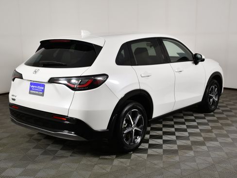 Certified 2025 Honda HR-V EX-L image 6