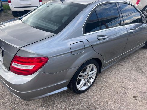 Used 2013 Mercedes-Benz C 250 Sedan image 4