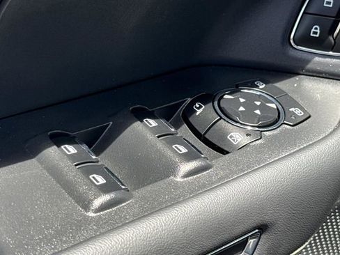 Used 2024 Ford Expedition Platinum AWD/4WD image 27