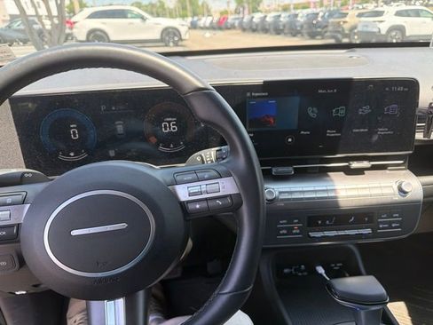 Used 2024 Hyundai Kona SEL AWD/4WD image 4