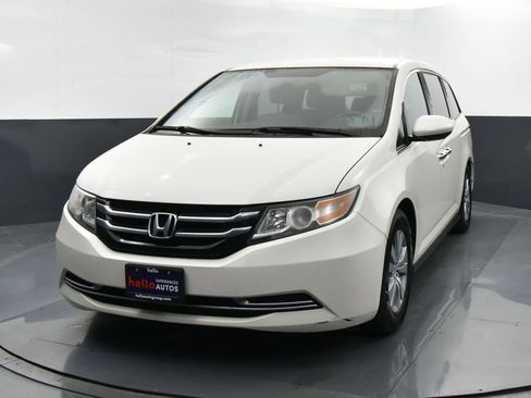 Used 2017 Honda Odyssey SE image 4