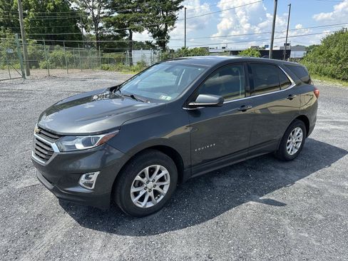 Used 2018 Chevrolet Equinox LT w/ LPO, Cargo Package AWD/4WD image 4