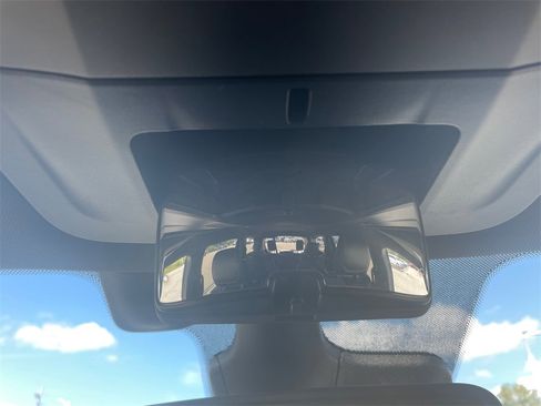 Used 2019 Chrysler Pacifica Touring-L Plus image 25