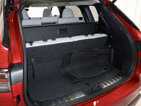 New 2025 Mitsubishi Outlander SE image 10