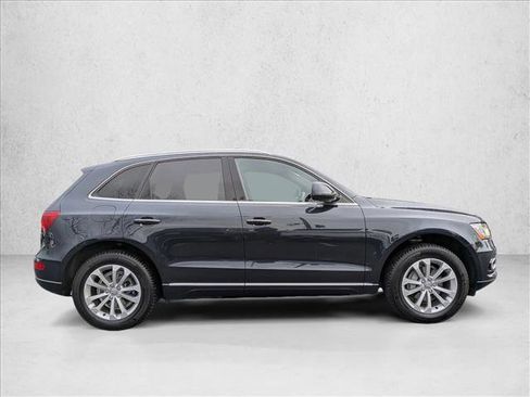 Used 2016 Audi Q5 2.0T Premium Plus w/ Technology Package image 4
