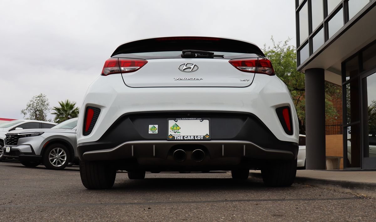 Used 2019 Hyundai Veloster Turbo FWD image 12