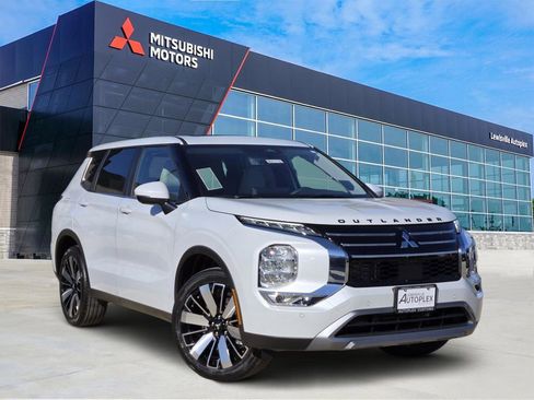 New 2026 Mitsubishi Outlander SE image 1