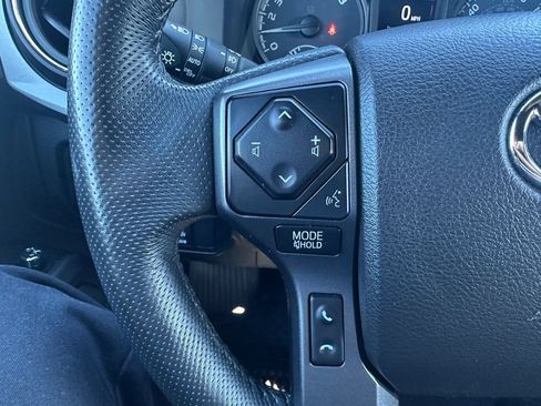Used 2022 Toyota Tacoma TRD Pro AWD/4WD image 20