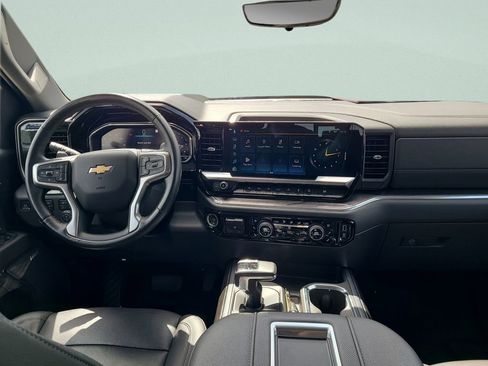 Used 2022 Chevrolet Silverado 1500 LTZ w/ LTZ Premium Package image 22