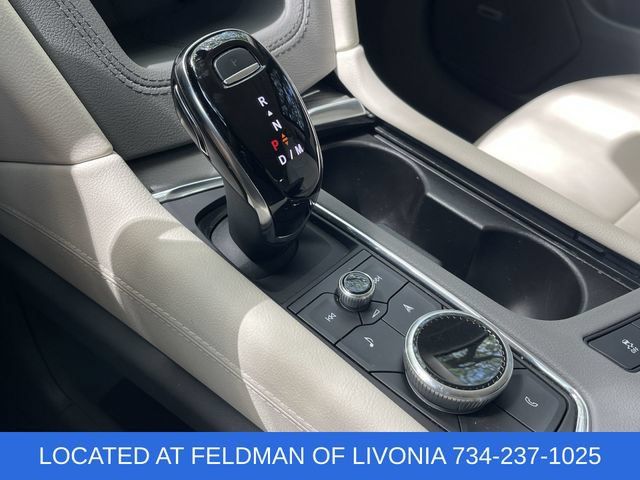 Certified 2024 Cadillac XT6 Premium Luxury w/ Technology Package AWD/4WD image 16