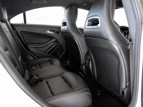 Used 2018 Mercedes-Benz CLA 250 image 34