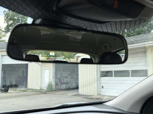 Used 2023 Nissan Ariya FWD image 28