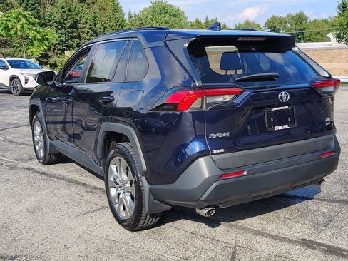 Used 2022 Toyota RAV4 XLE Premium AWD/4WD image 13