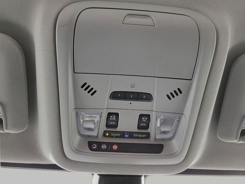 Used 2023 GMC Acadia SLT w/ Trailering Package image 19