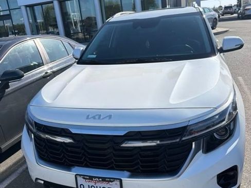 Used 2024 Kia Seltos EX AWD/4WD image 5