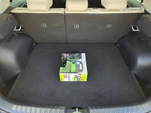 Used 2023 Kia Niro EX Touring FWD image 12