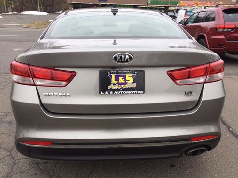 Used 2017 Kia Optima LX image 7